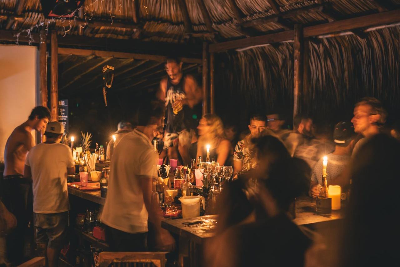 Los Hermanos Beach Hostal Guachaca エクステリア 写真