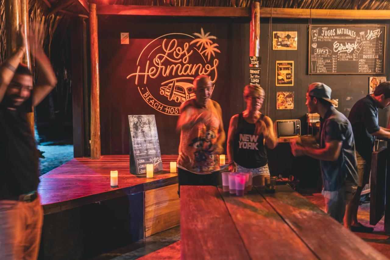 Los Hermanos Beach Hostal Guachaca エクステリア 写真